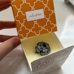 Stella and dot designer ring (brand new!)